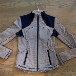 Lululemon navy gingham jacket size 6